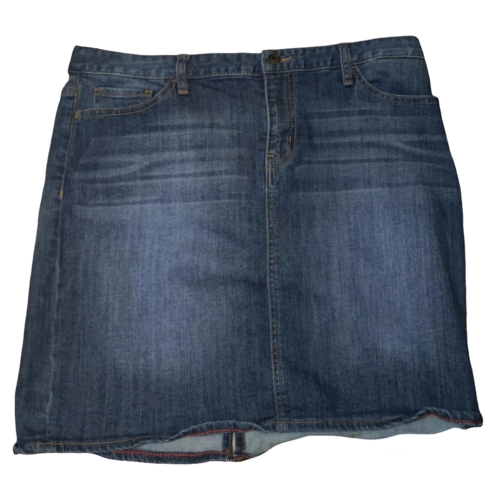 Women's Size 9 Blue Jean Skirt | Classic & Versatile